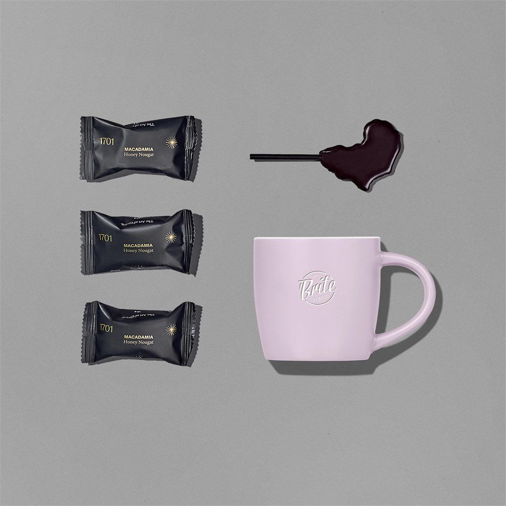 Yatta Modern Marvels Hamper - Image 16