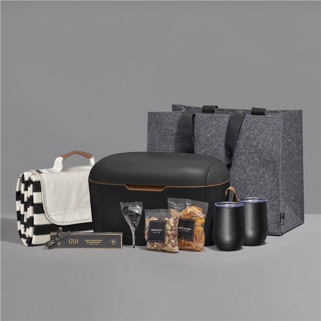 Yatta Outdoor Indulgence Hamper - Image 3