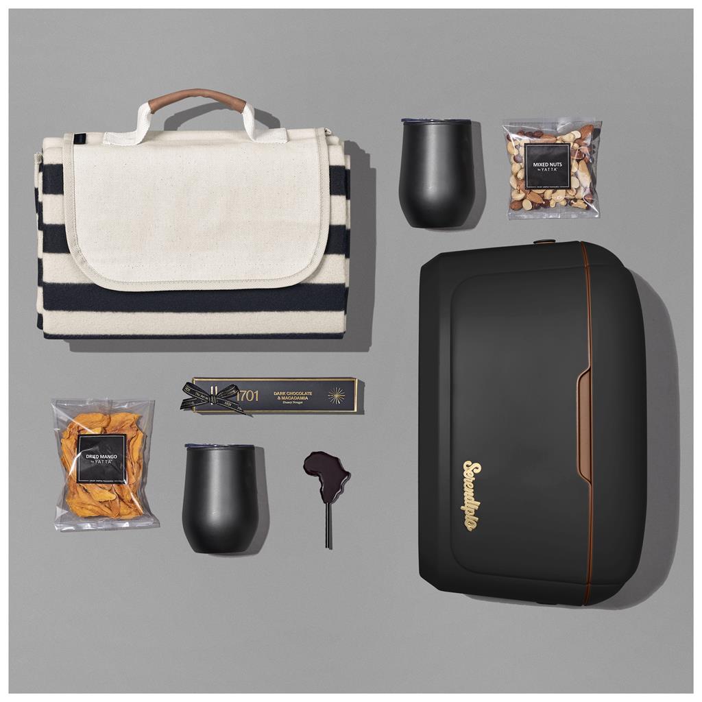 Yatta Outdoor Indulgence Hamper - Image 5