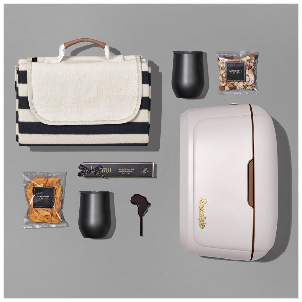 Yatta Outdoor Indulgence Hamper - Image 7