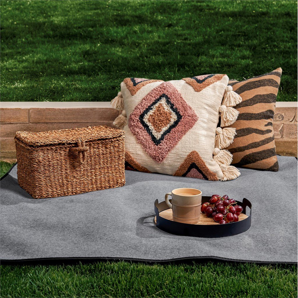Serendipio Dunes Picnic Blanket - Image 4